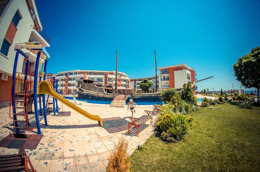 Privilege Fort Beach Apartments Sveti Vlas Exterior foto